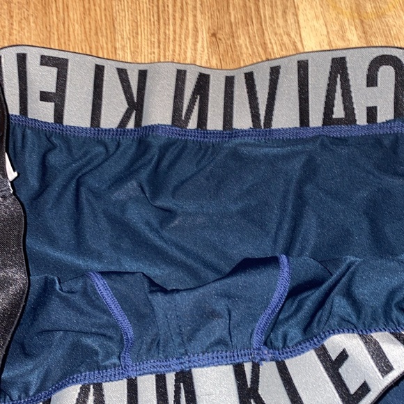 **Calvin Klein Underwear - Picture 2 of 4